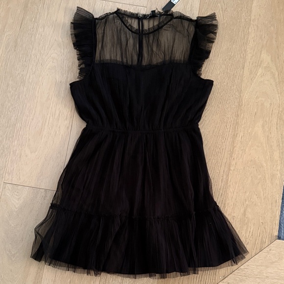 Steve Madden Dresses & Skirts - NWT Steve Madden Black Ruffle Dress size L